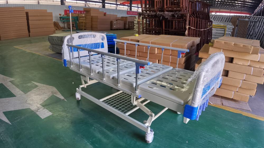 Five Function Four Crank Manual Bed 3