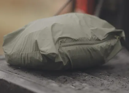 Lightweight Goose Down Puffer Jacket for Hiking and Customization