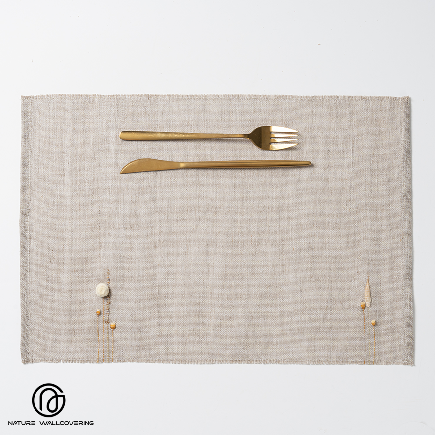 Napperons en lin tissés à la main avec des accents botaniques