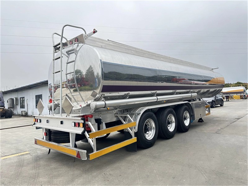 High-Quality Oil Tank Trailer Meeting SASO Requirements