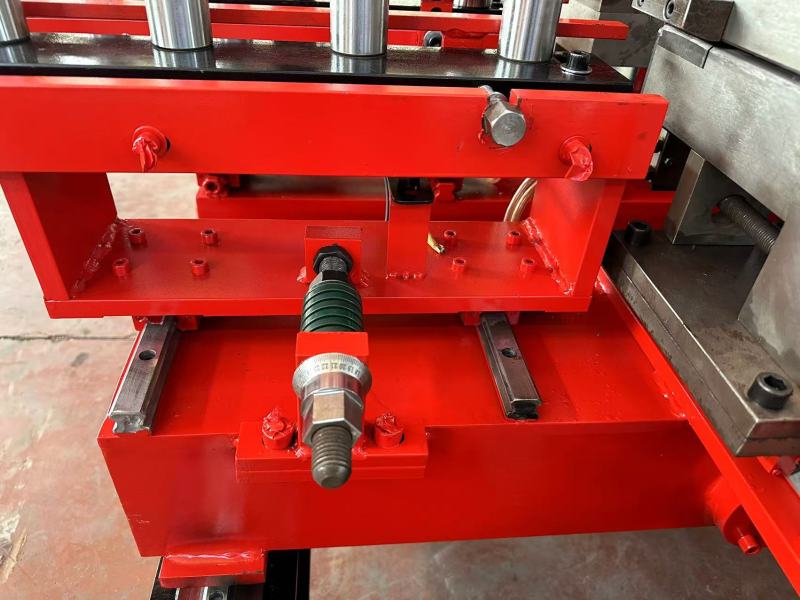 Yiping automatic bridge cover forming machine (with reinforcement)