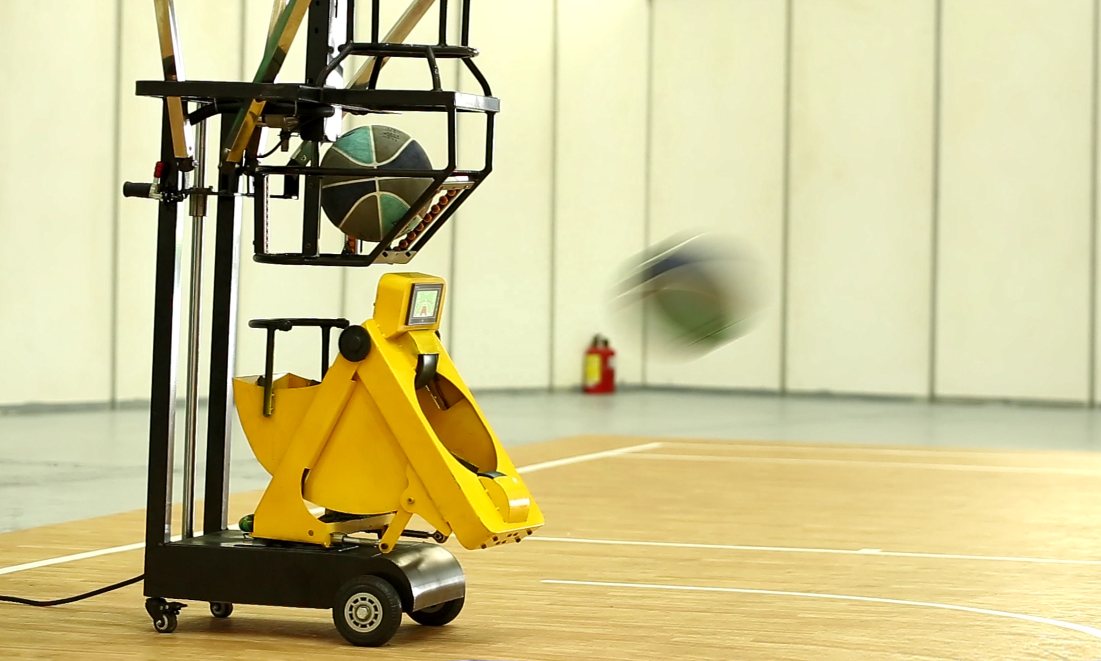 Hot Selling Club Use Basketball Shooting Machine