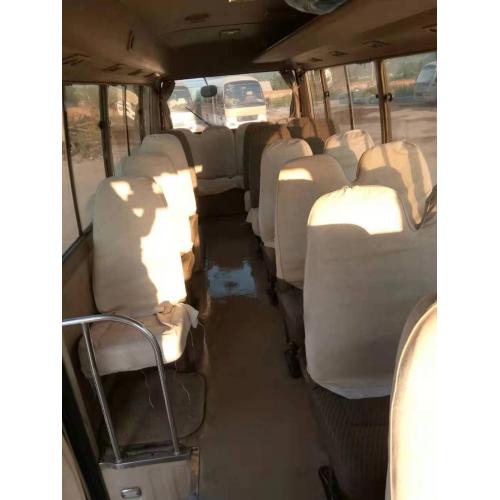 USADO Toyota Coaster 30 lugares a diesel 1HZ