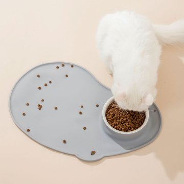Interactive Dog Lick Mat to Promote Healthy Feeding Habits
