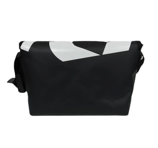 kustomisasi orang -orang PVC Messenger Bags customizationYoung people PVC messenger bags