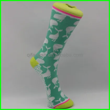 Custom pattern jacquard knitted oem women socks