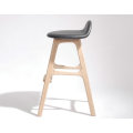 Tabouret de bar Erik Buch en bois à usage commercial