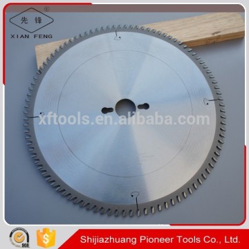 China manufacturer 300mm 72t thin kerf tct saw blade for wood cutting