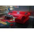 Sofá seccional rojo vibrante con diseño moderno