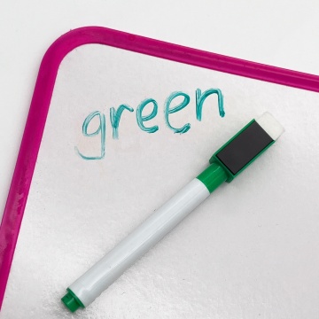 Hot Sale Green Round Customized Mini Magnetic White Board Pen with Refill Ink and Dry Erase Marker