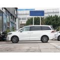 Roewe Imax8：550公里范围豪华MPV