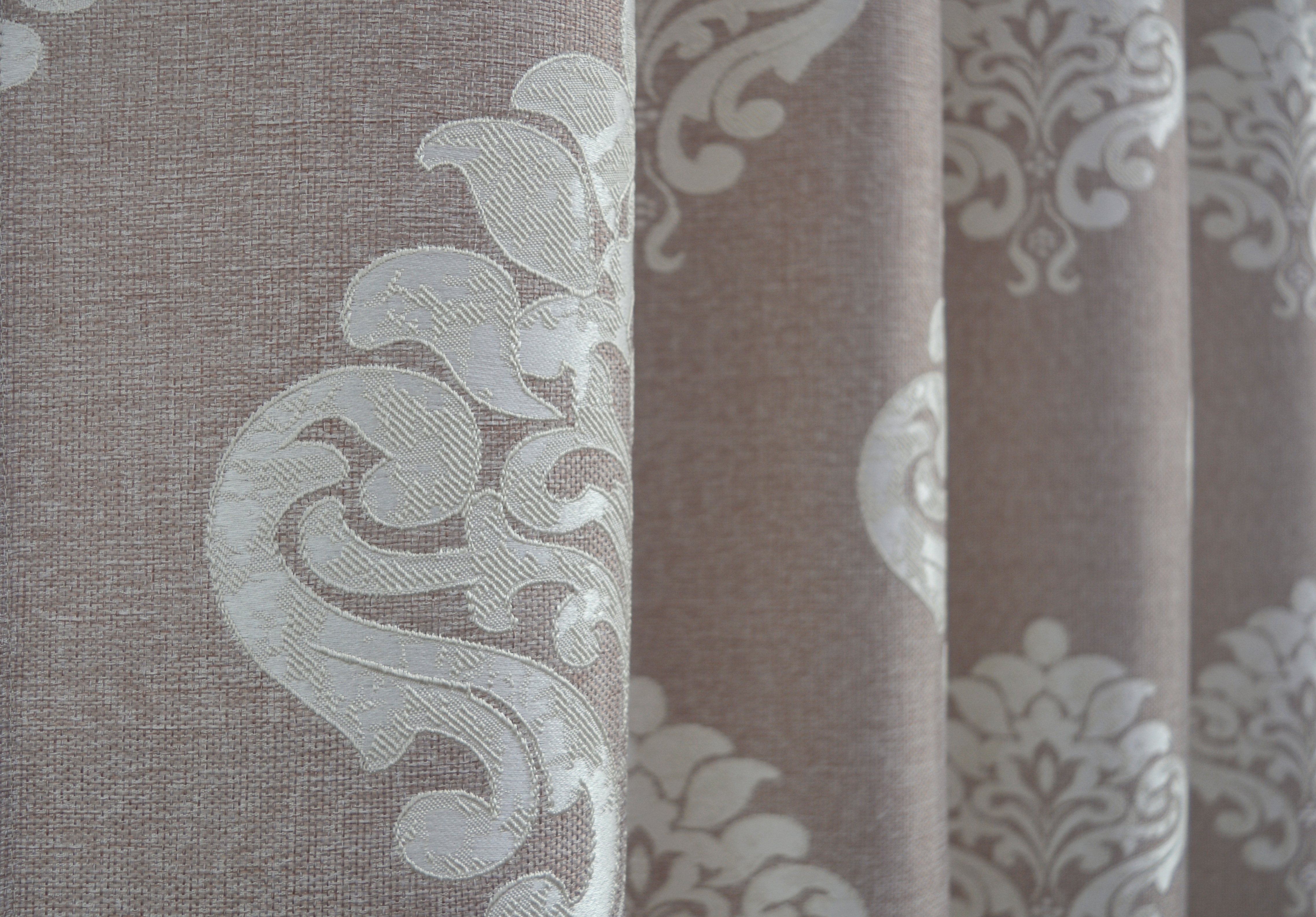 Jacquard Grommet Curtain
