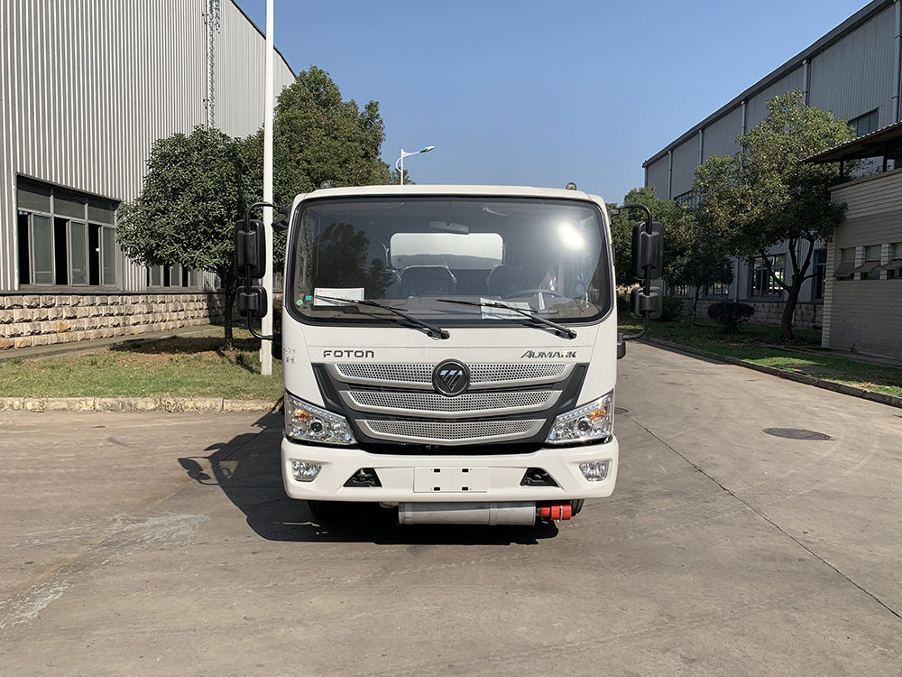 Foton Oil Tanker Truck Fuel Delivery Dispensing Truck