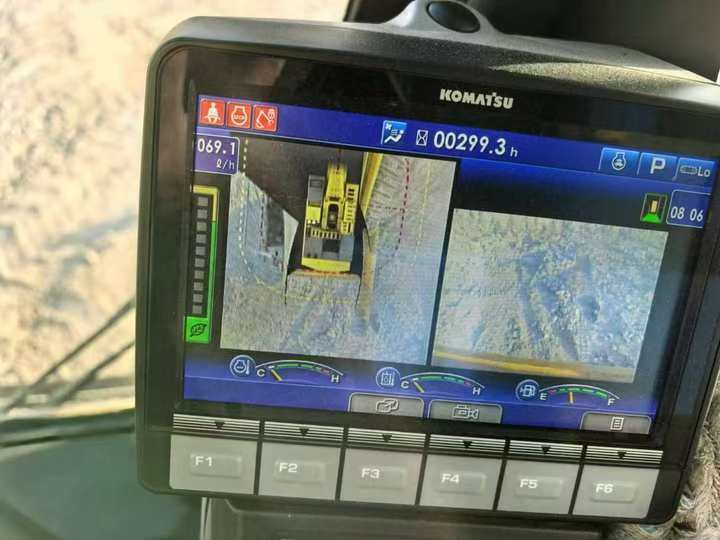 Used Komatsu PC1250 Crawler Excavators