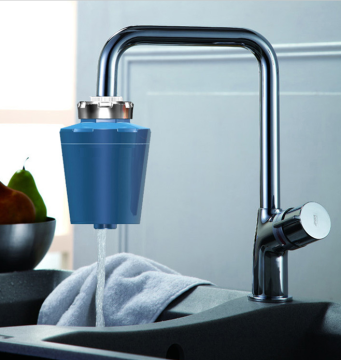 2015 Japan popular Faucet Mounted Water Filter with high quality and innovative design concept