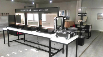 Beauty Shop Cosmetic Shelving Rack Skincare Metal Display