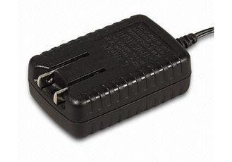 1W Ktec Universal Switching Adapter with Folding US Two-pin
