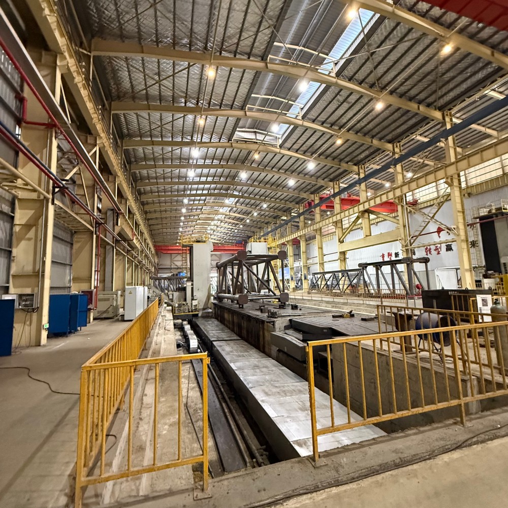 CNC boring and milling machine