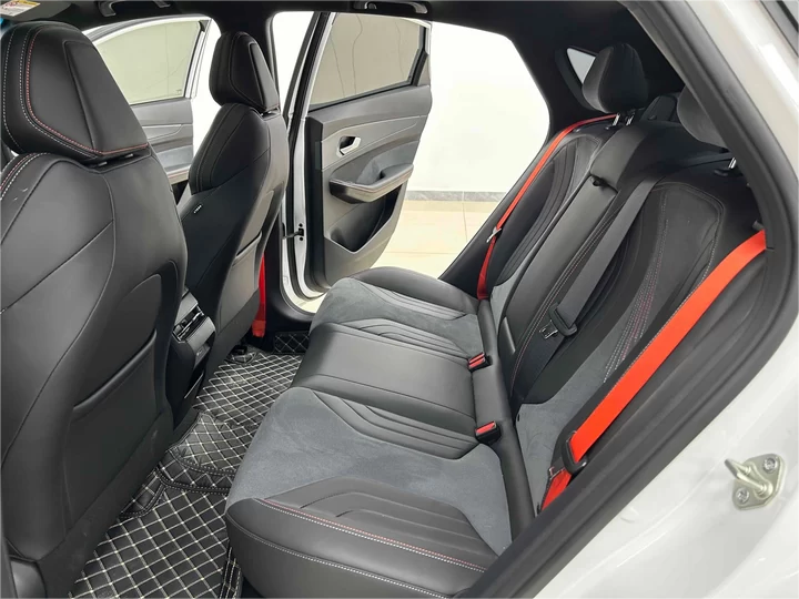 Compact Car Geely Binrui