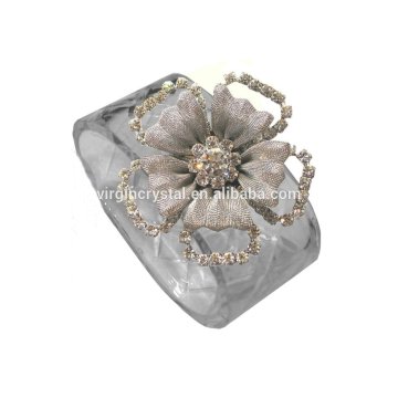 Crystal flower shape napkin rings for wedding favors and table decoration