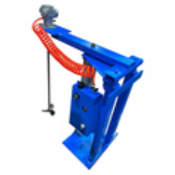 Wall-mounted pneumatic lift mixer