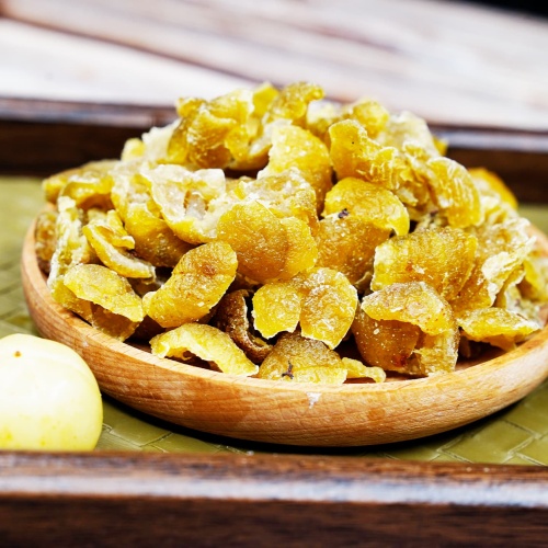 Organiczne owoce Alma konserwują przekąskę typu Superfood