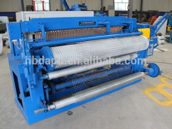 Welded wire mesh rolls making machine