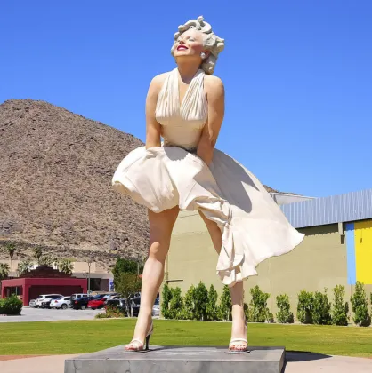 Famous fiberglass sexy figures statue resin marilyn monroe sculpture