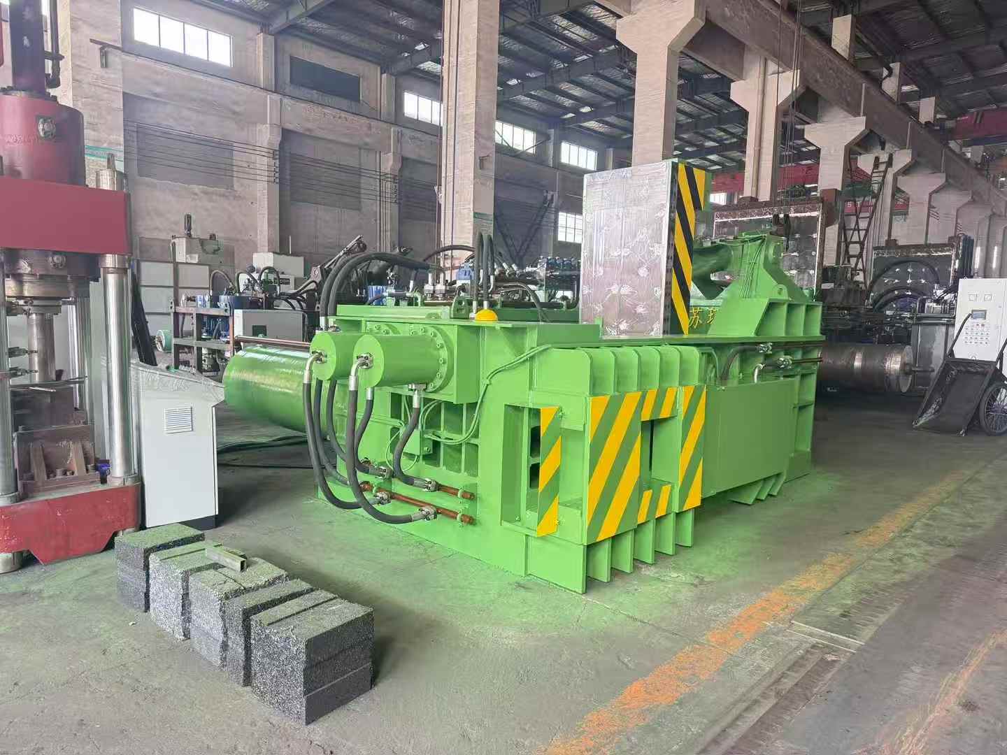 Compactare avansată a materialelor metalice hidraulice