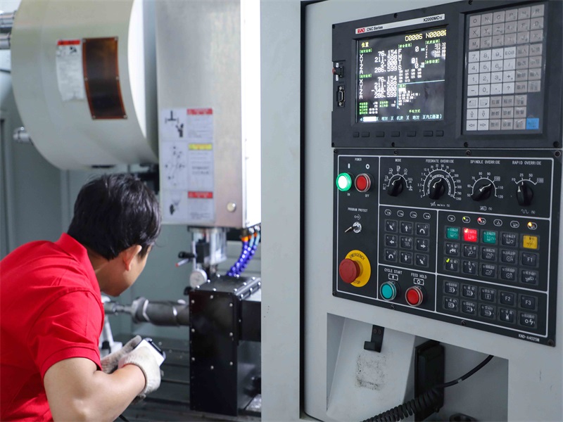 CNC Machining Center Maintenance