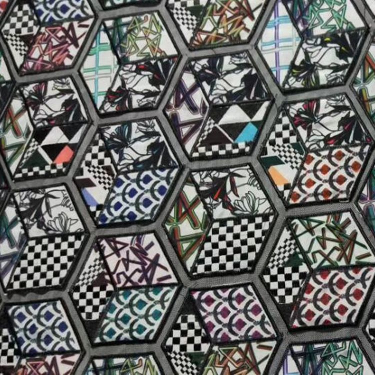 Tela de la ropa de tul bordado multicolor del modelo del cubo