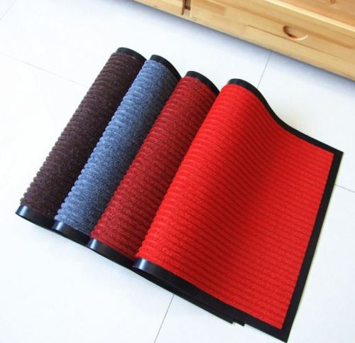 All season plastic backing ribbed entrance mat