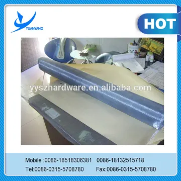 Offer roll-up fly screen for window