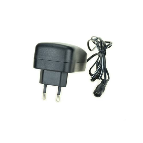 30W Universal AC / DC Adapter