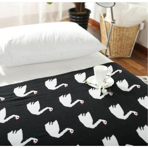 100% Organic Cotton Rabbit Pattern Knitted Blanket