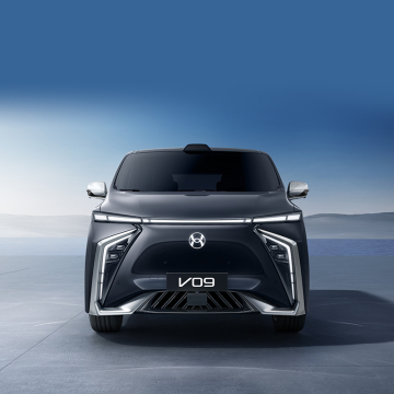 2023 China Electric Car HYCAN V09 620km Long Range MPV