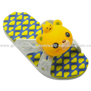 Kids' Latest Fashionable PVC Slipper, New Design with Whistle