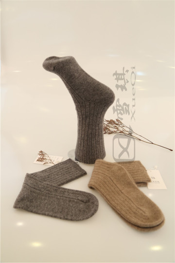 Rib Cashmere Socks & Stockings