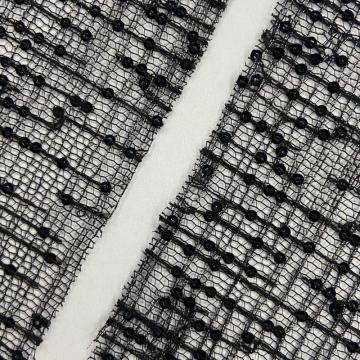 Ausgefallenes unregelmäßiges Design mit Lurex-Pailletten-Stickstoff
