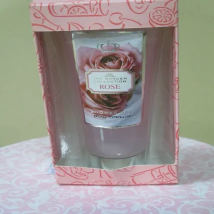 Cheap skin whitening shower gel
