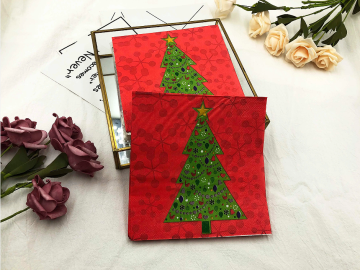 Disposable color dust-free napkin