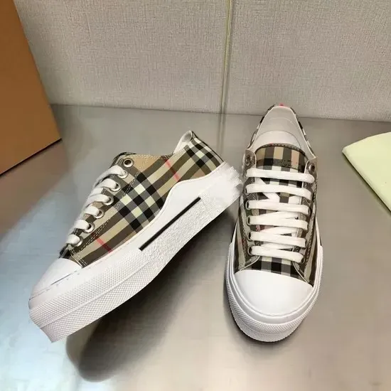 Plaid Pattern High Quality Canvas Fashion Thick Soled Women's Walking Style Shoes