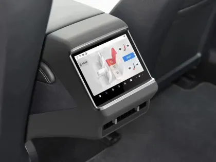 Behind the wheel entertainment