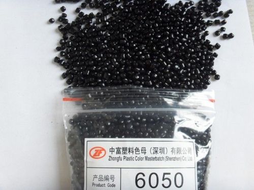 55% Polyethylene Black Masterbatch For Film Blowing With 5% Caco3