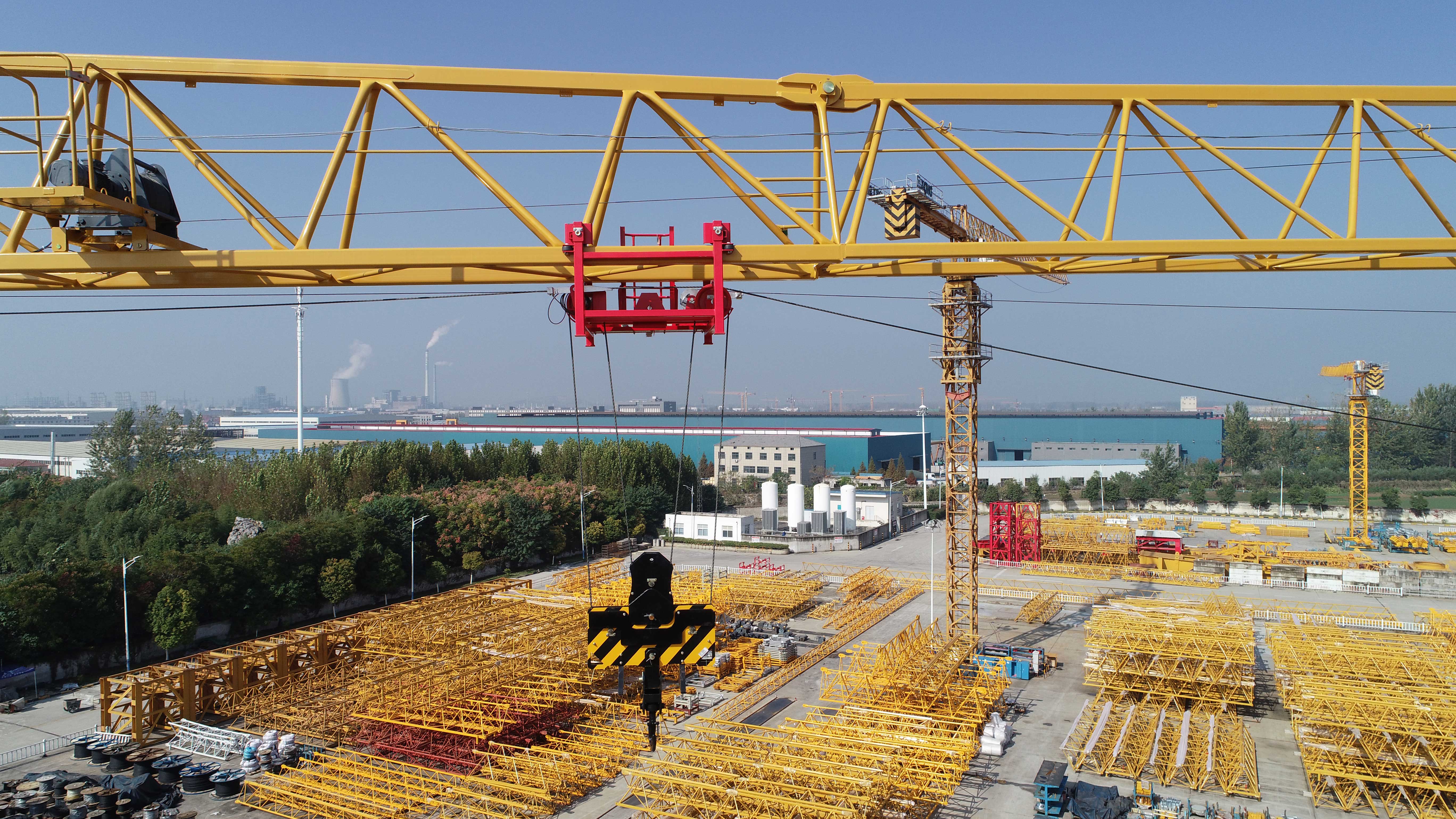self-climbing-tower-crane self-climbing-tower-crane