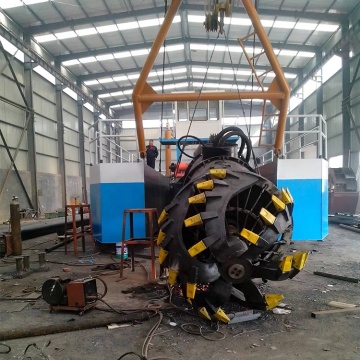 China Gold Panning Dredger Machine for Sand Dredging and Cutter Suction Dredging