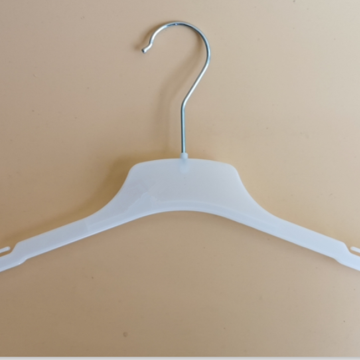 Home Laundry Solutions: Discover the Best Plastic Clothes Hangers for Efficient Garment Washing and Drying