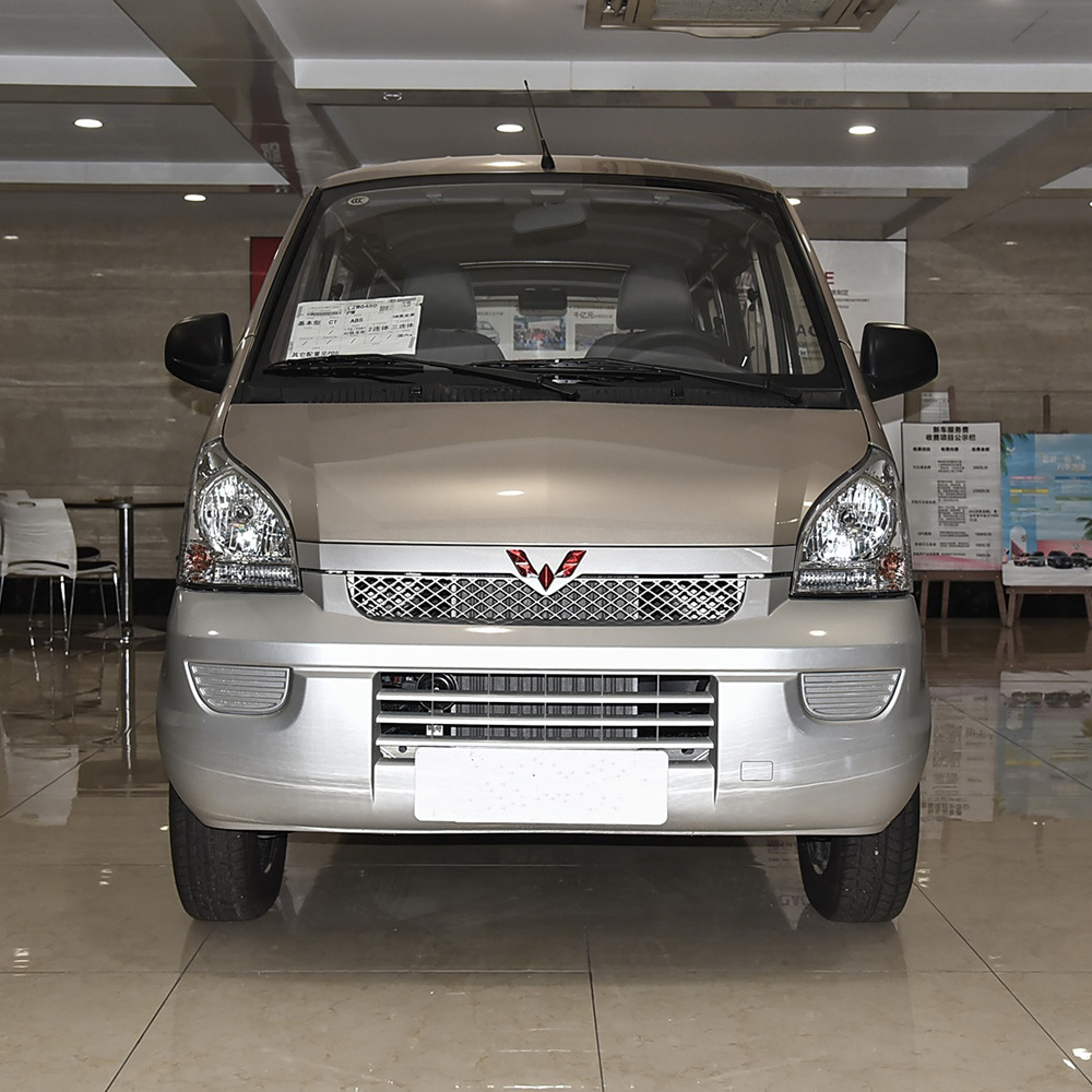 Extra large minivan Wuling Rongguang extended