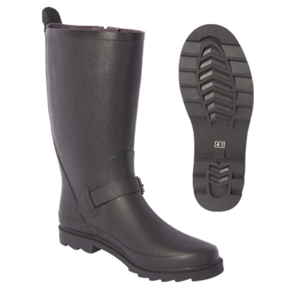 rain boot with clasp