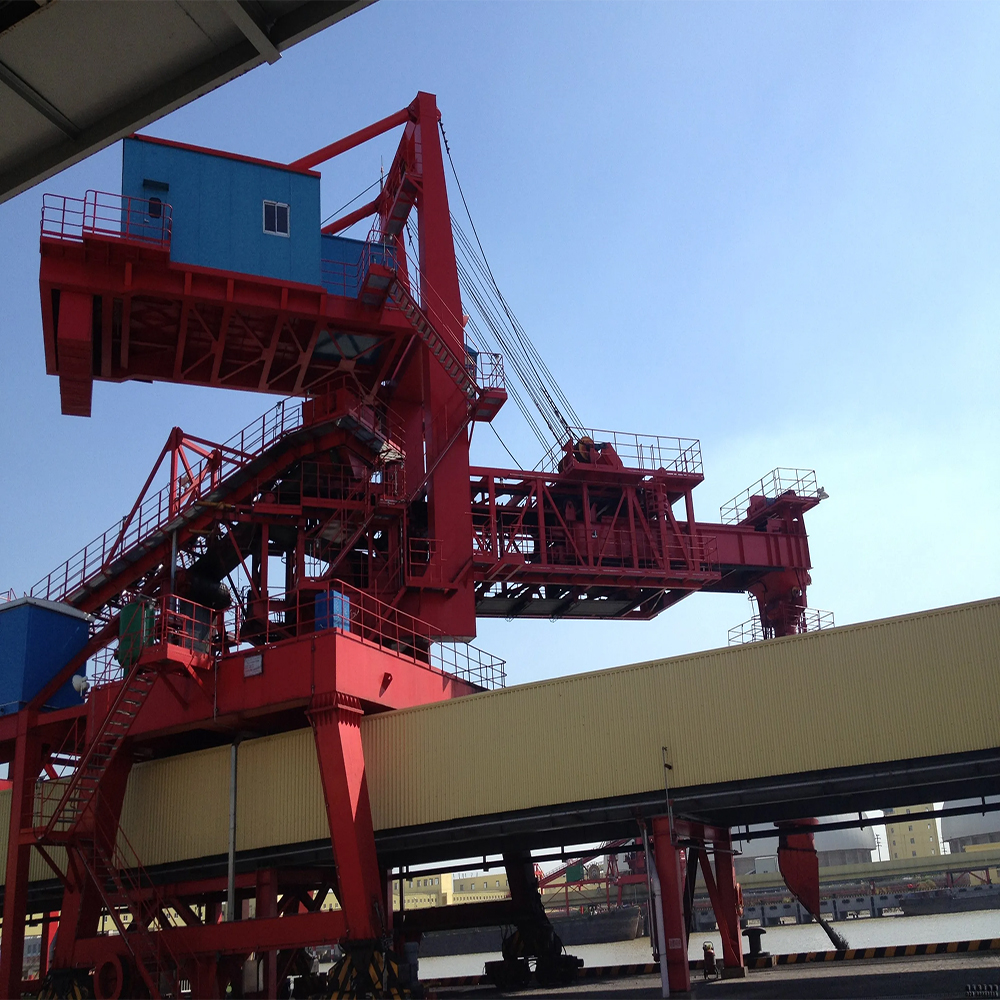 Sand and gravel loading system